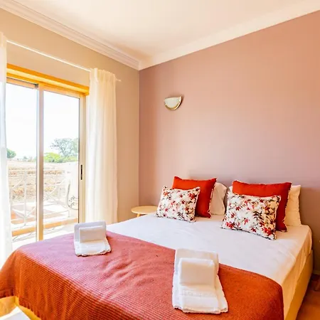 Сasa de vacaciones Casa Colina 2 *